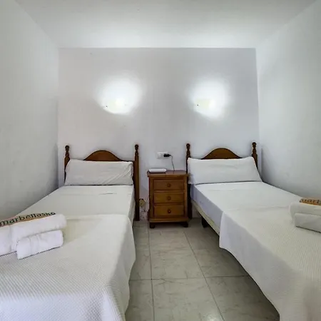 Mediterraneo 6 9 Charming Beachfront 1bedroom With Stunning Sea Views Lejlighed