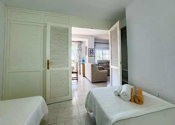 Mediterraneo 6 9 Charming Beachfront 1bedroom With Stunning Sea Views Lägenhet *