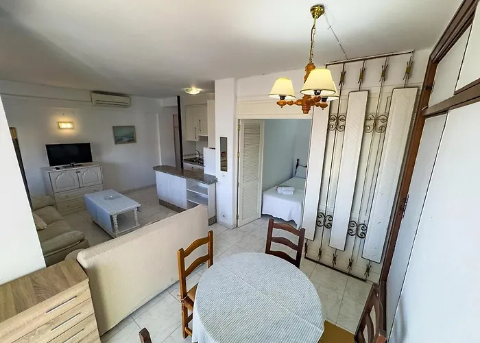 Mediterraneo 6 9 Charming Beachfront 1bedroom With Stunning Sea Views מארבלה