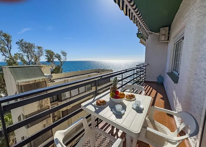 דירה Mediterraneo 6 9 Charming Beachfront 1bedroom With Stunning Sea Views מארבלה