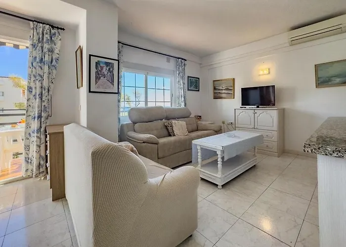 Mediterraneo 6 9 Charming Beachfront 1bedroom With Stunning Sea Views דירה *